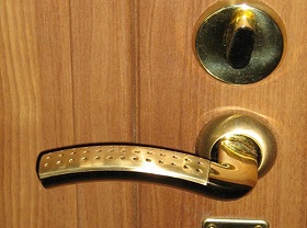 Замена дверной ручки входной двери в Рыбинске